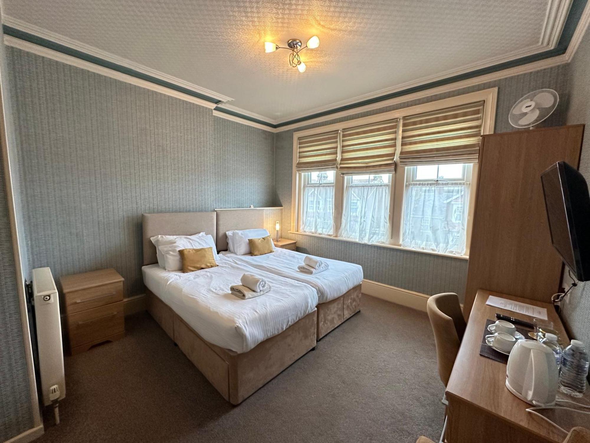 Devonia Express Hotel Eastbourne Kültér fotó